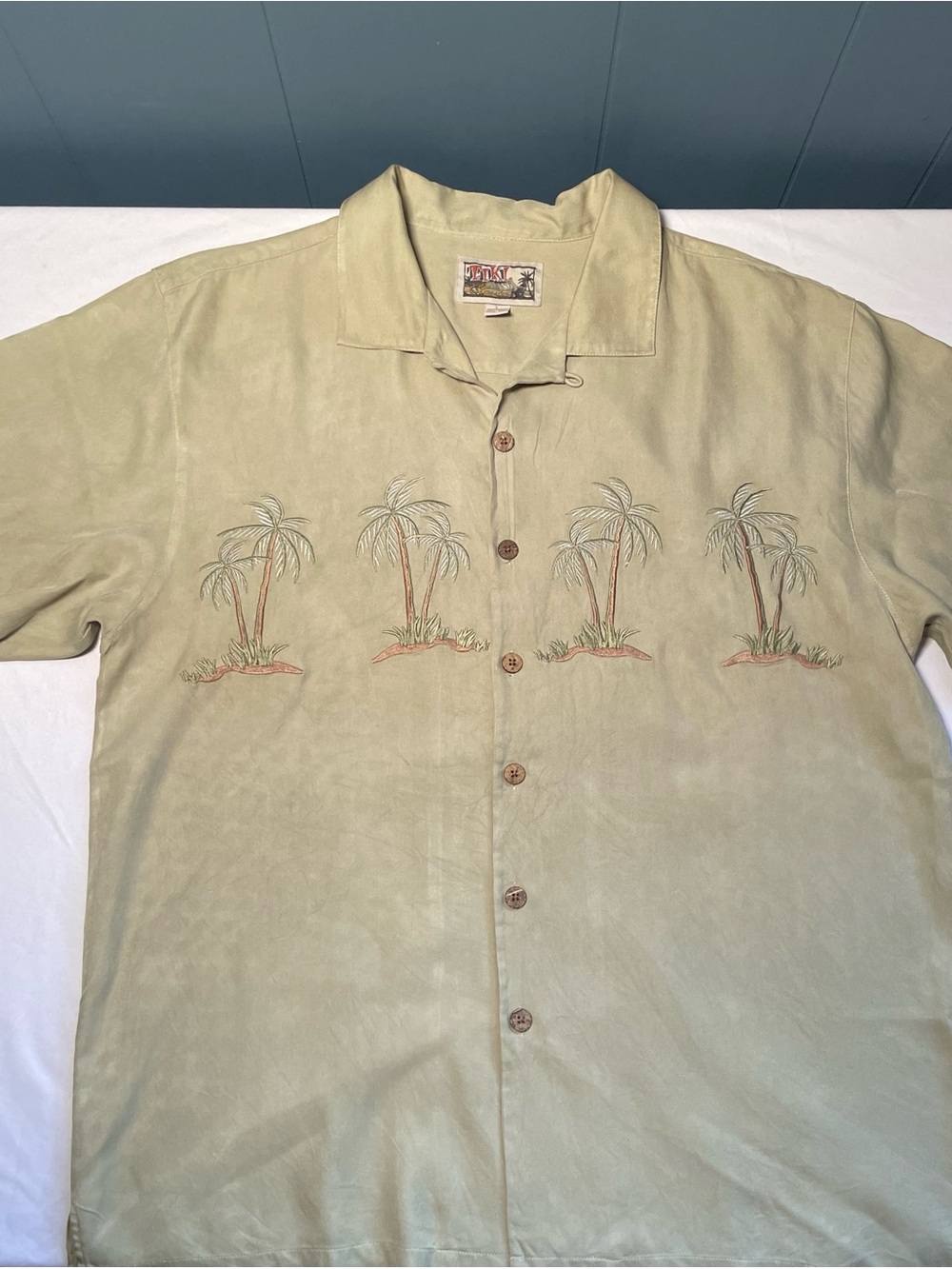 Tiki Classics Hawaiian Shirt Men’s Large Tan Embroidered 100% Silk Aloha Shirt